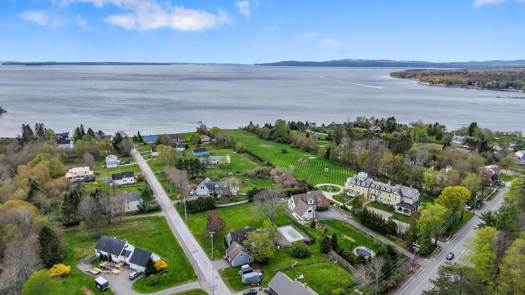 3 Navy Street Searsport ME 04974