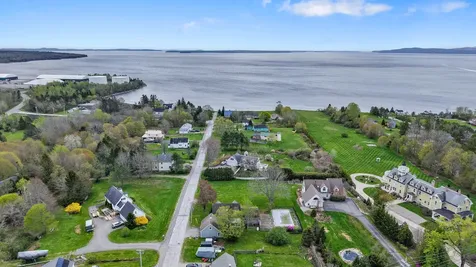 3 Navy Street Searsport ME 04974
