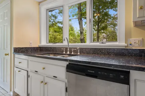 3 Navy Street Searsport ME 04974