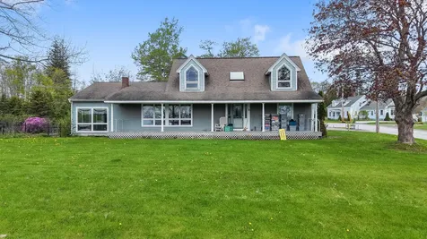 3 Navy Street Searsport ME 04974