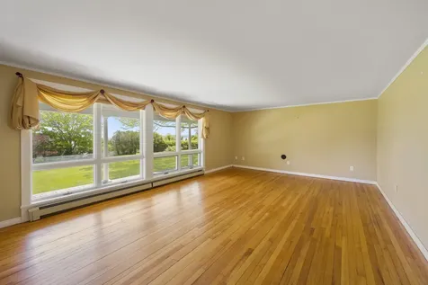 3 Navy Street Searsport ME 04974