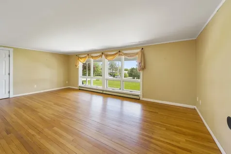 3 Navy Street Searsport ME 04974