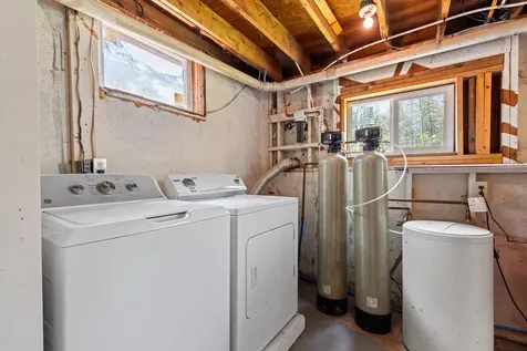 450 Richville Road Standish ME 04084