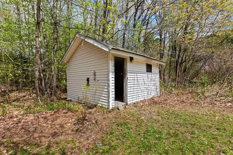 450 Richville Road Standish ME 04084