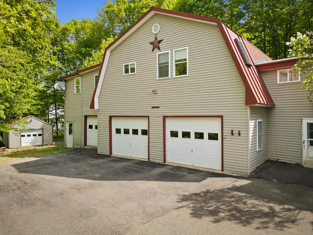 28 Main Street Hill Dexter ME 04930