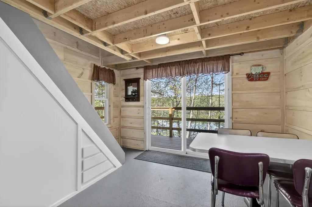 188 Caldwell Lane Oxford ME 04270
