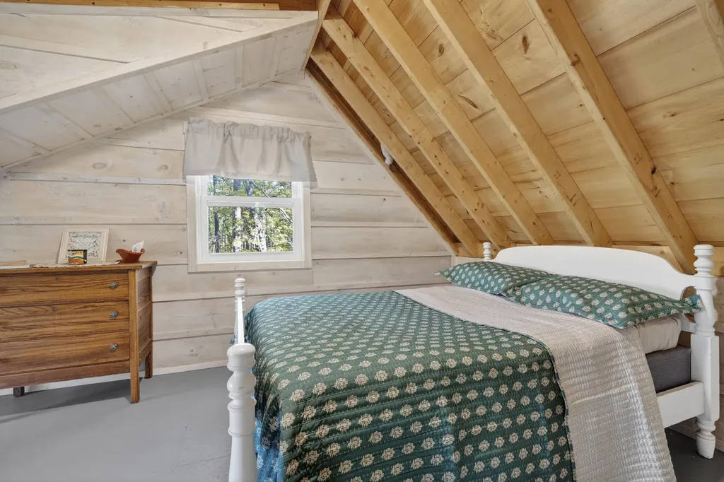 188 Caldwell Lane Oxford ME 04270
