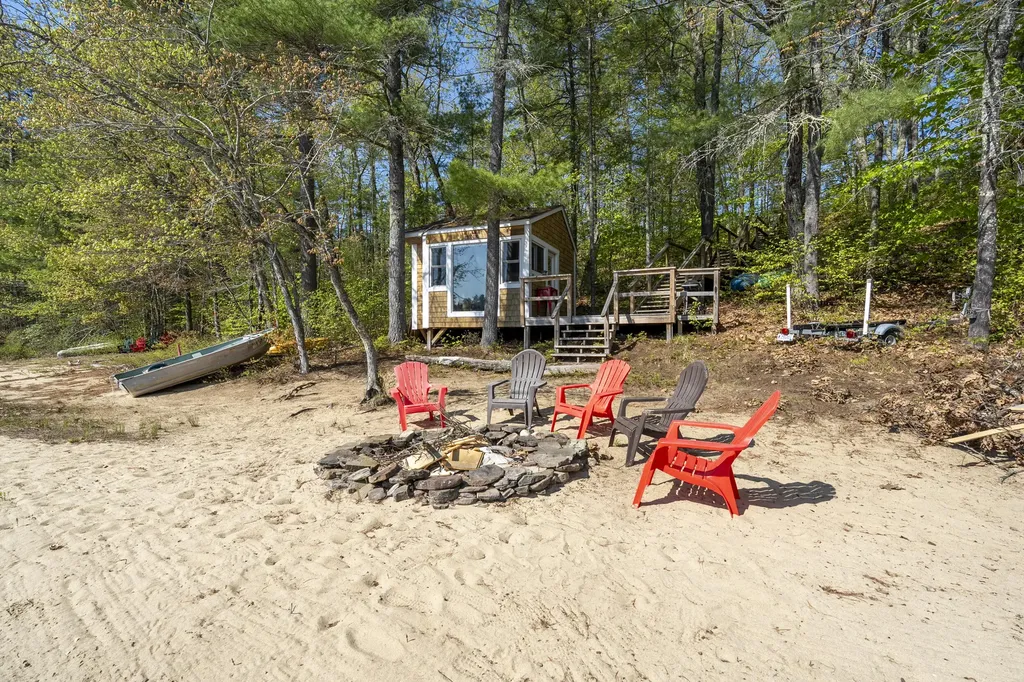 188 Caldwell Lane Oxford ME 04270