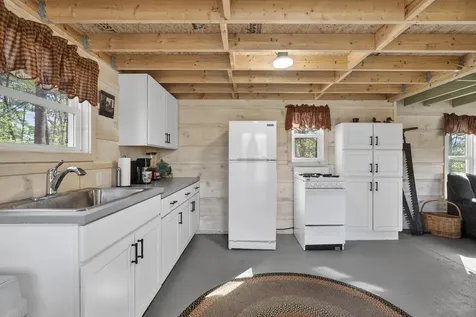 188 Caldwell Lane Oxford ME 04270