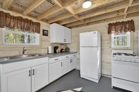 188 Caldwell Lane Oxford ME 04270