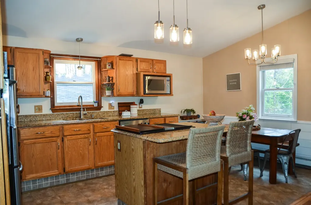 39 Fairbanks Road Wayne ME 04284