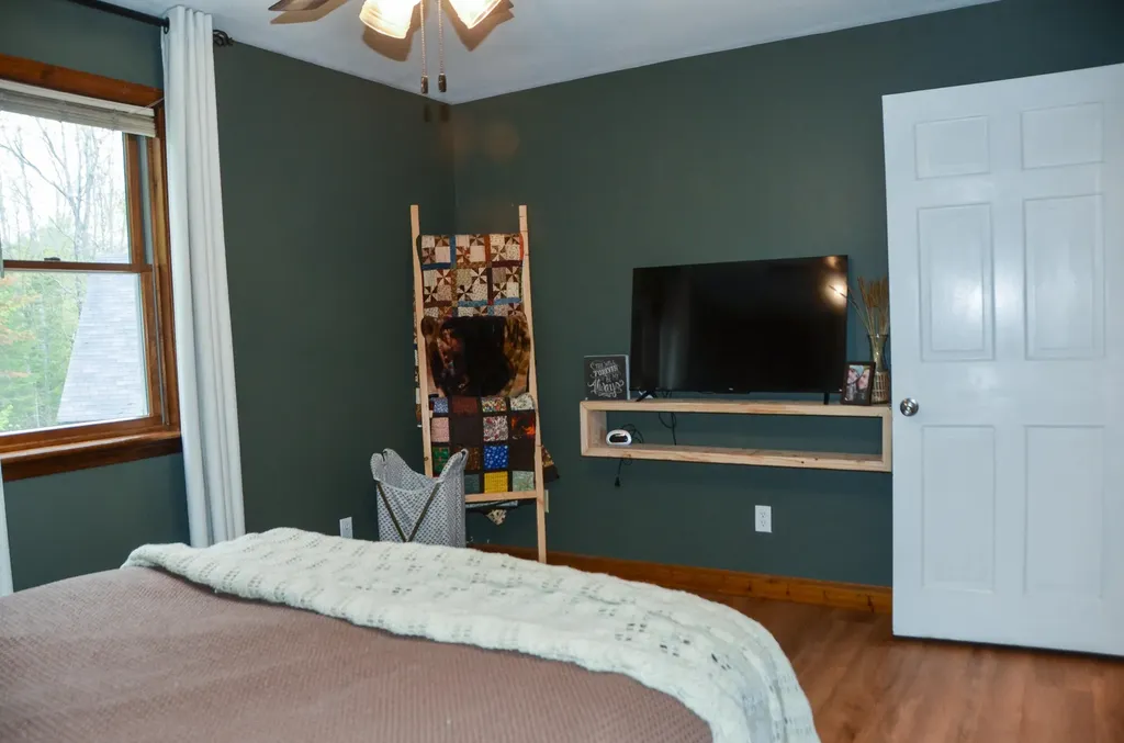 39 Fairbanks Road Wayne ME 04284