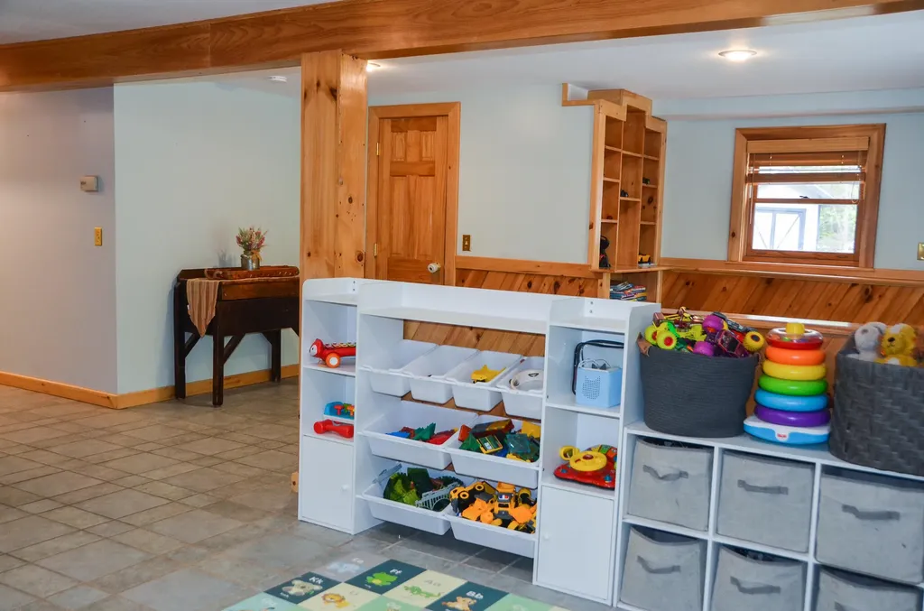 39 Fairbanks Road Wayne ME 04284