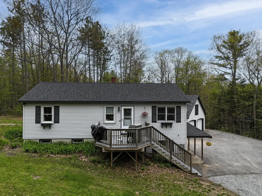 39 Fairbanks Road Wayne ME 04284