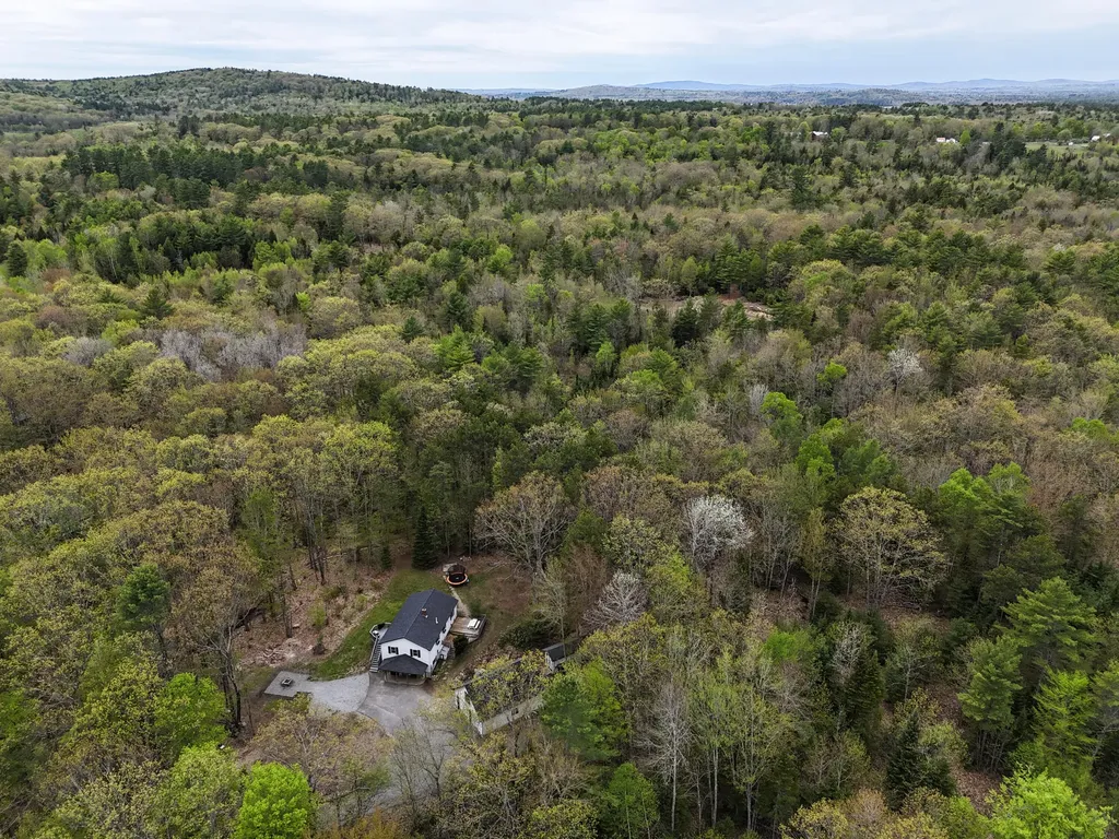 39 Fairbanks Road Wayne ME 04284