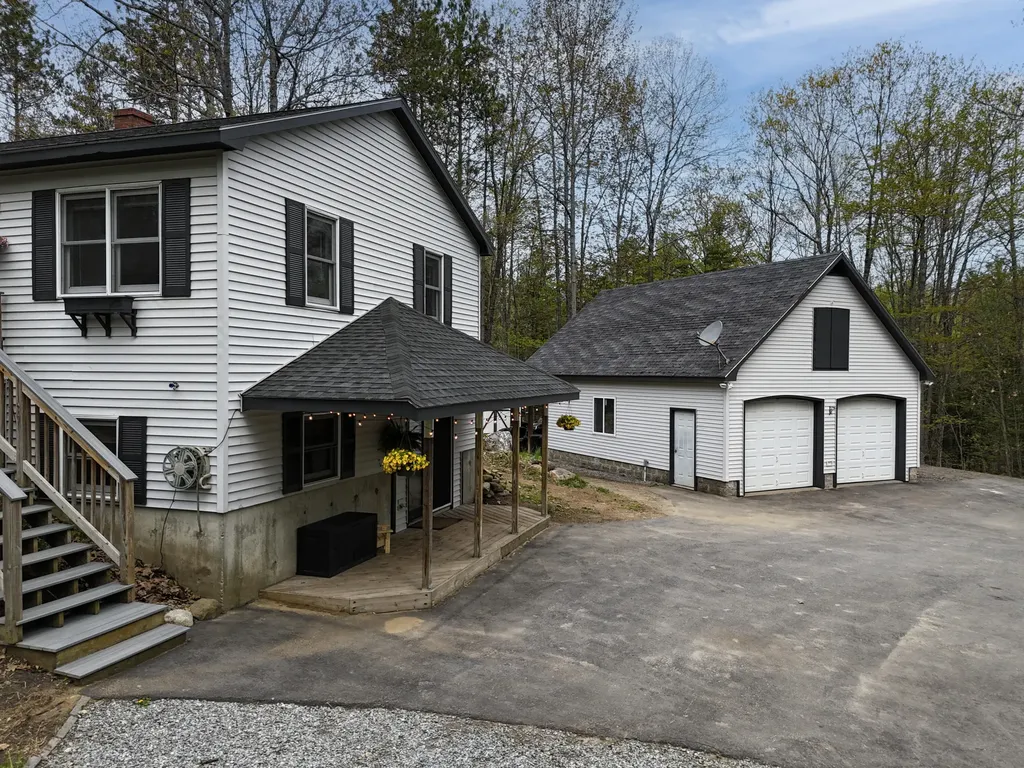 39 Fairbanks Road Wayne ME 04284