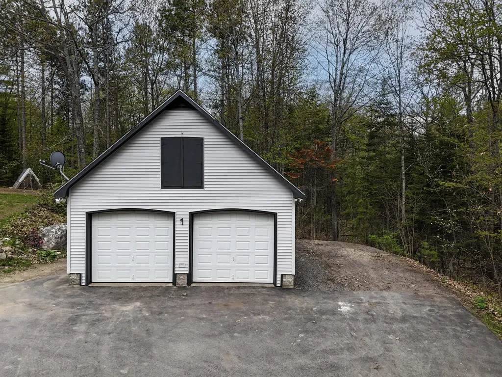 39 Fairbanks Road Wayne ME 04284