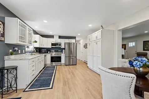 4 Shepherds Way Augusta ME 04330