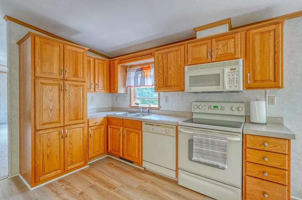 4 Adelard Drive Brunswick ME 04011