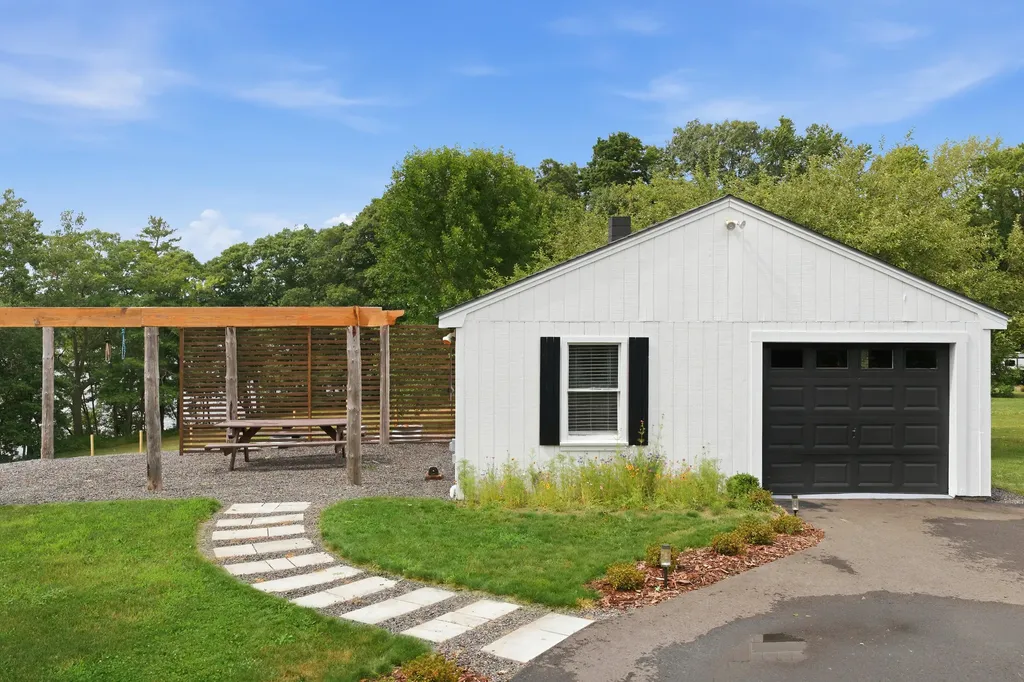 279 Middle Road Union ME 04862