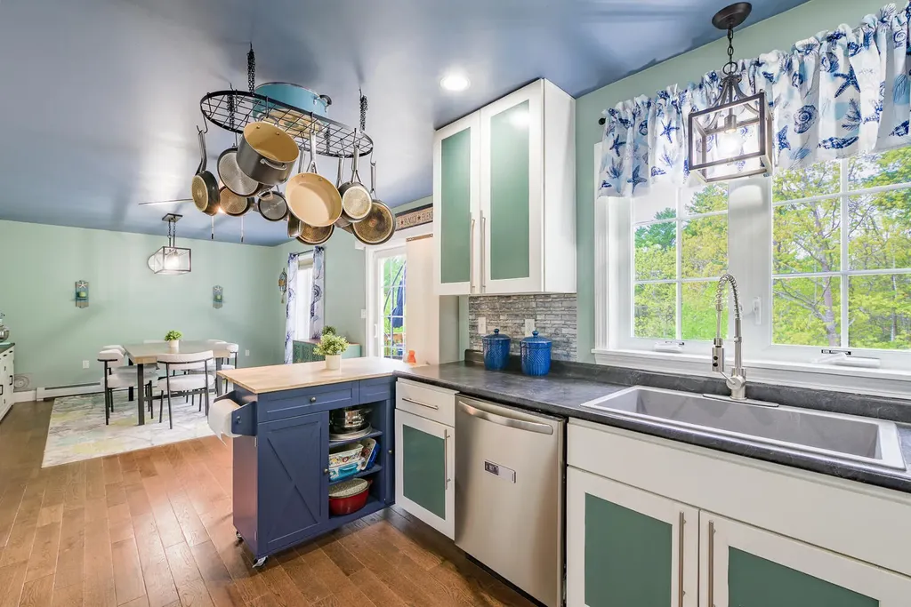 31 Village Circle Augusta ME 04330