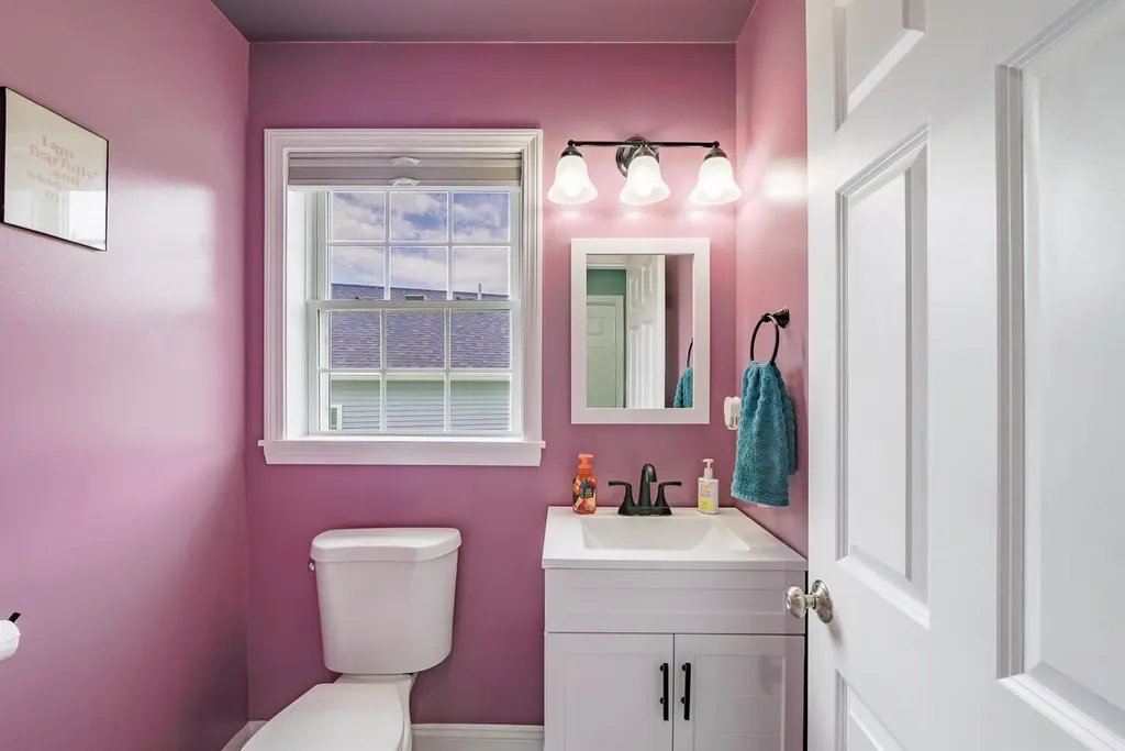 31 Village Circle Augusta ME 04330