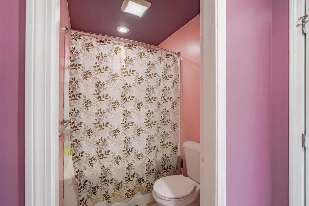 31 Village Circle Augusta ME 04330