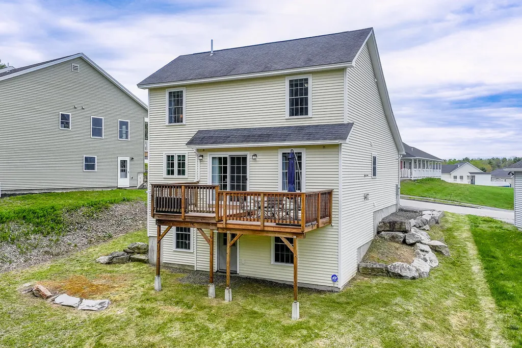 31 Village Circle Augusta ME 04330