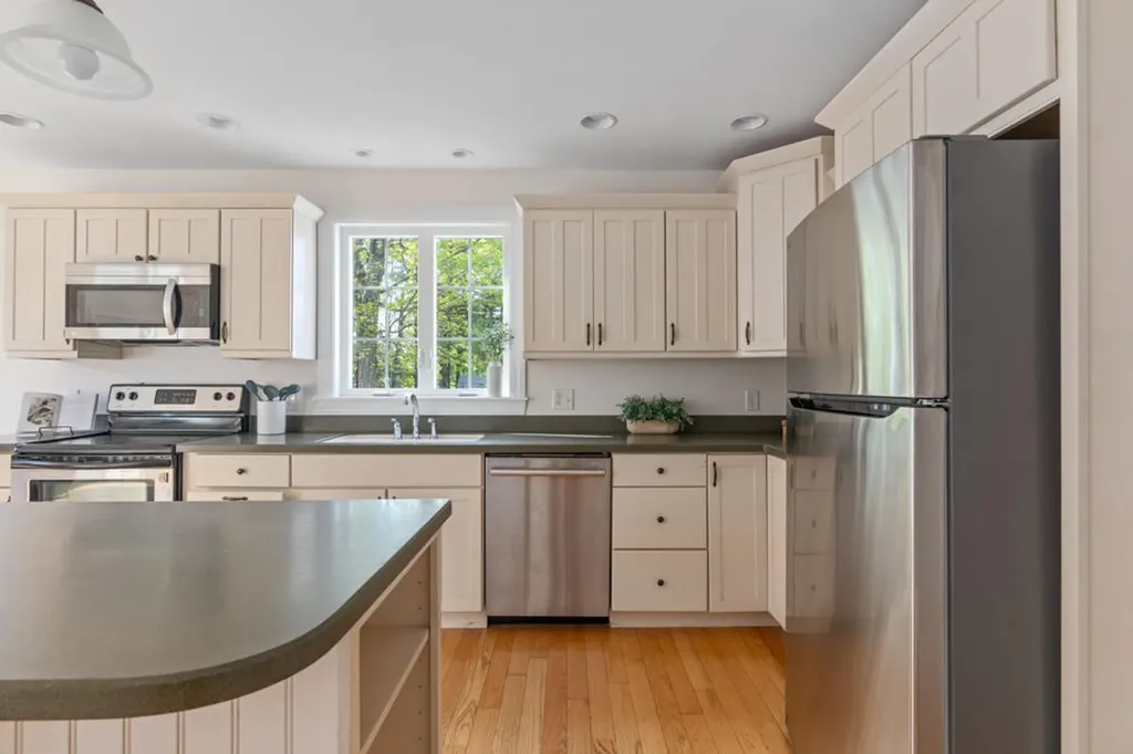 245 Auburn Street Portland ME 04103