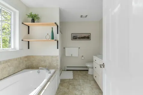 245 Auburn Street Portland ME 04103