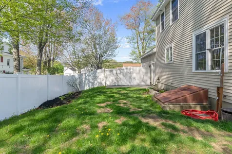 245 Auburn Street Portland ME 04103