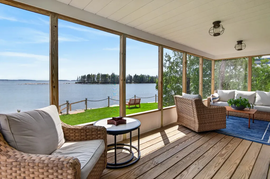 27 & 31 Cottage Lane South Thomaston ME 04854