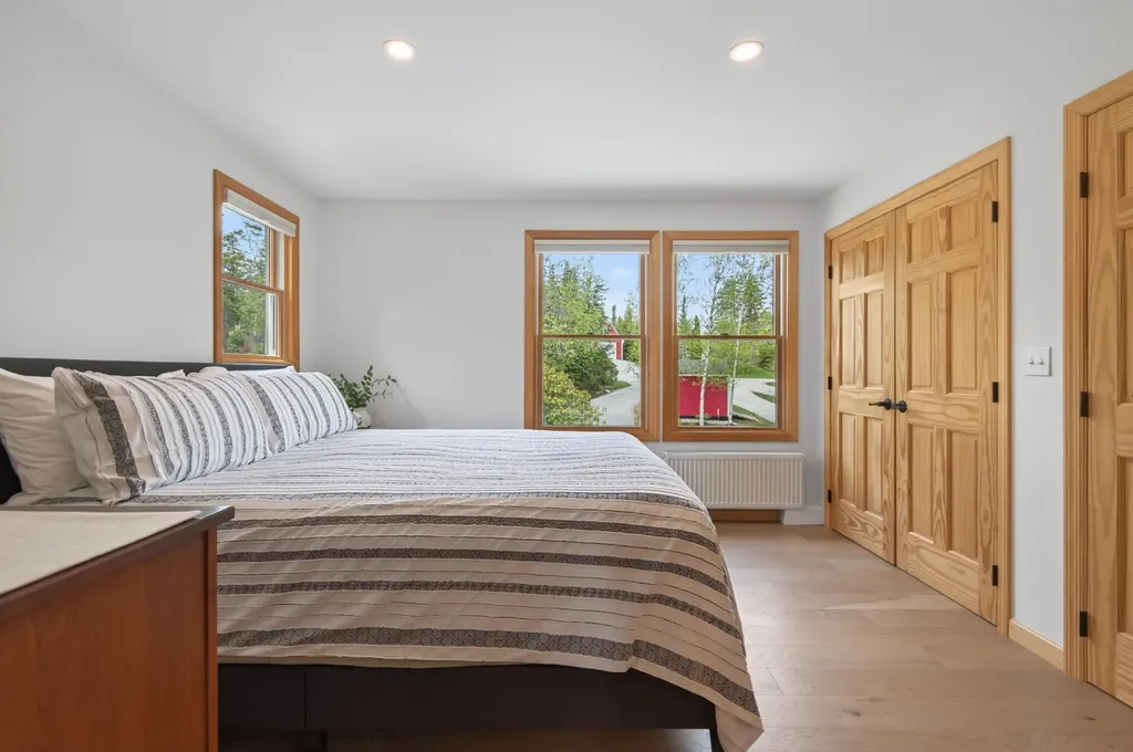 27 & 31 Cottage Lane South Thomaston ME 04854