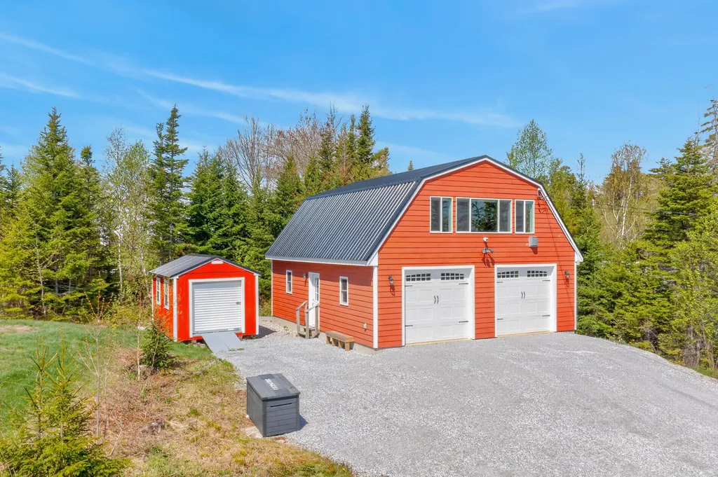 27 & 31 Cottage Lane South Thomaston ME 04854