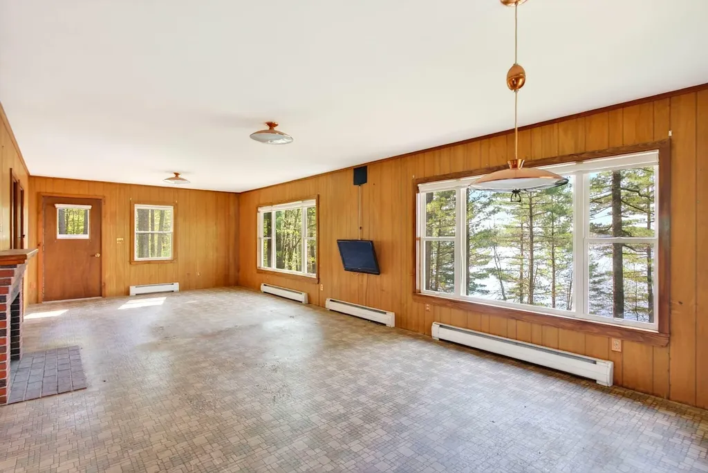 20 Watchic Road 21 Standish ME 04084