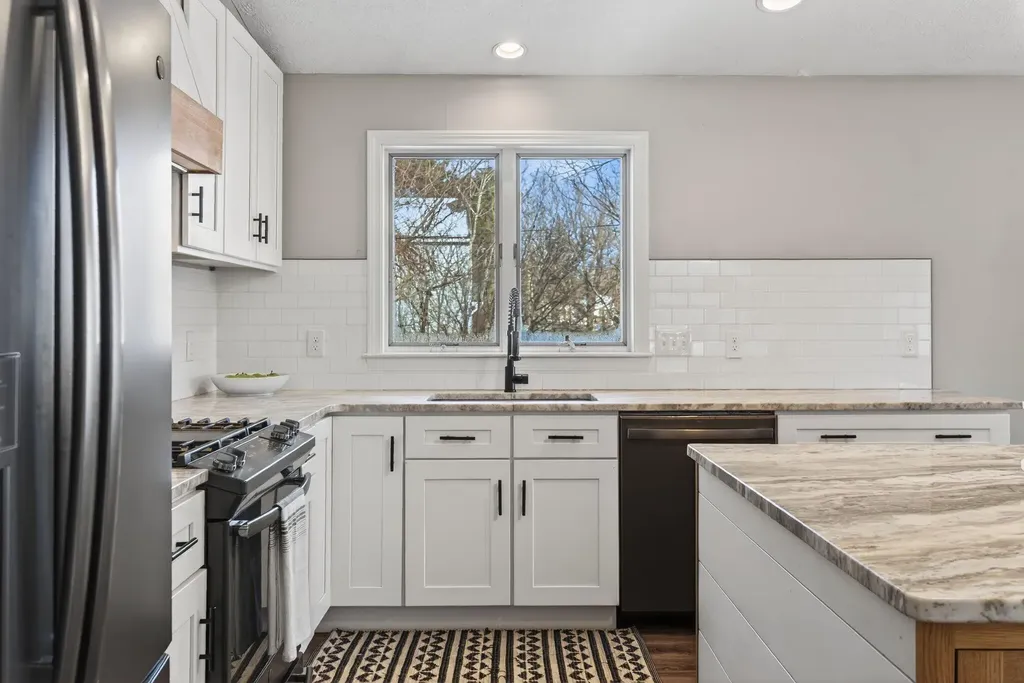 1038 Ocean Avenue Portland ME 04103