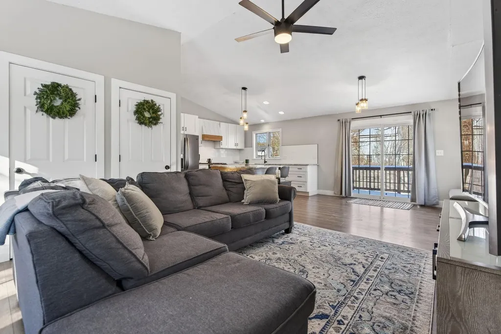 1038 Ocean Avenue Portland ME 04103