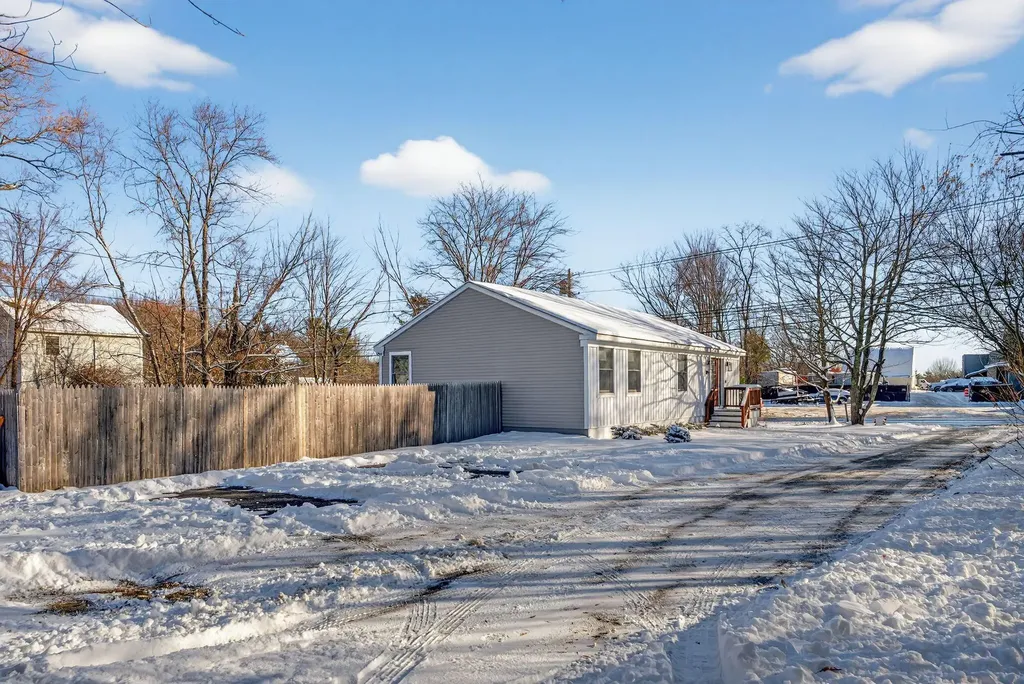 1038 Ocean Avenue Portland ME 04103