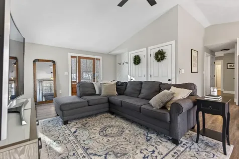 1038 Ocean Avenue Portland ME 04103