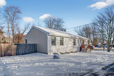 1038 Ocean Avenue Portland ME 04103