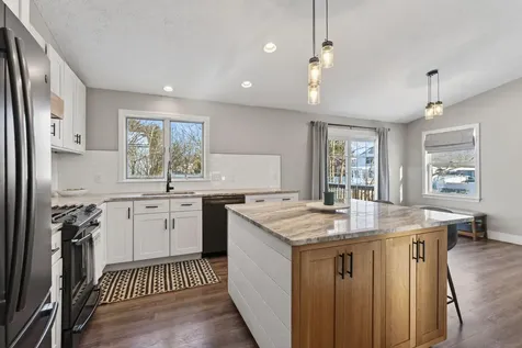 1038 Ocean Avenue Portland ME 04103