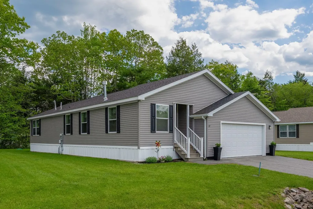 17 Rods Way Arundel ME 04046