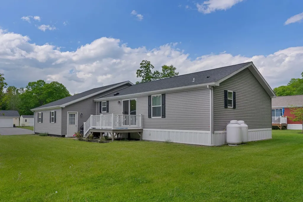 17 Rods Way Arundel ME 04046