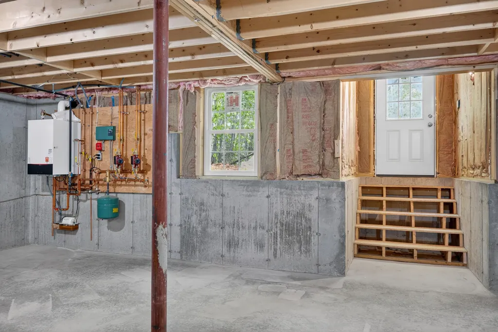 6 Richardson Road Limington ME 04049