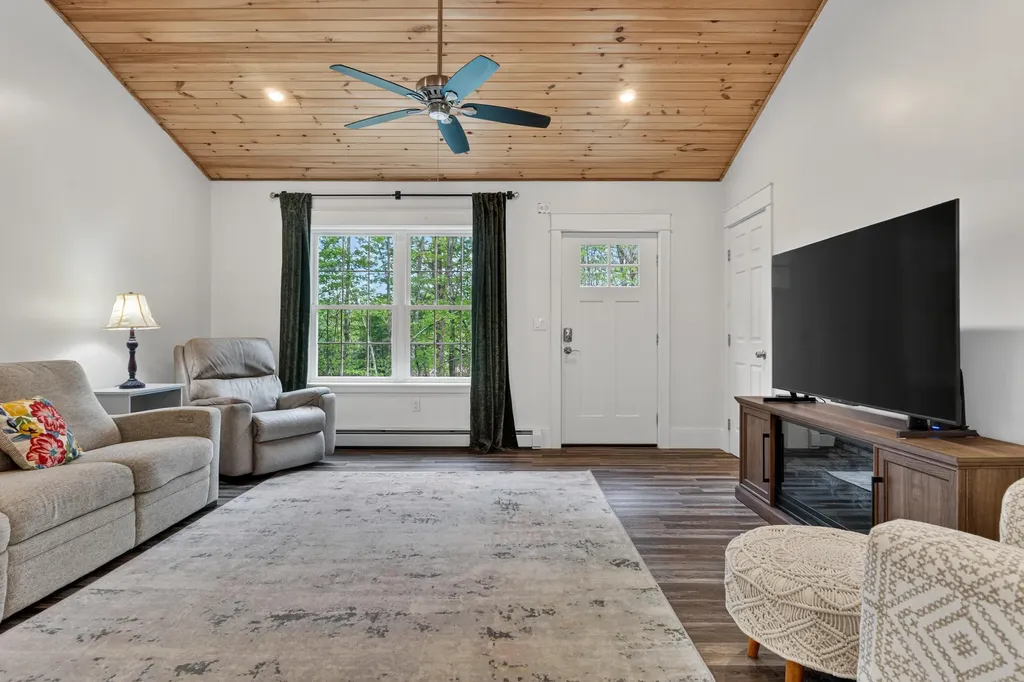 6 Richardson Road Limington ME 04049