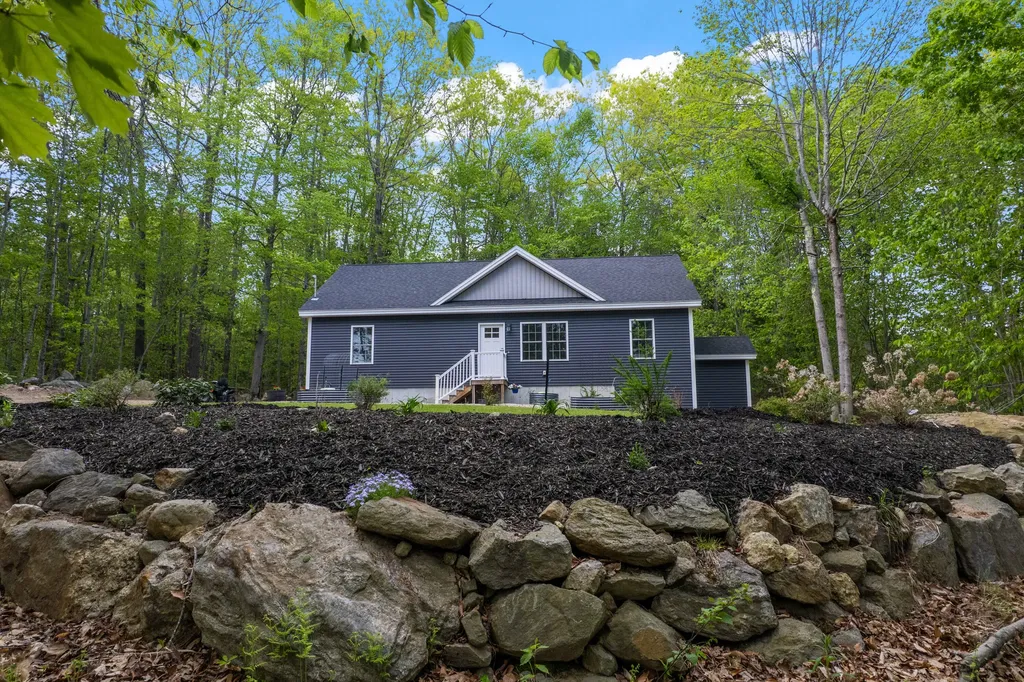 6 Richardson Road Limington ME 04049
