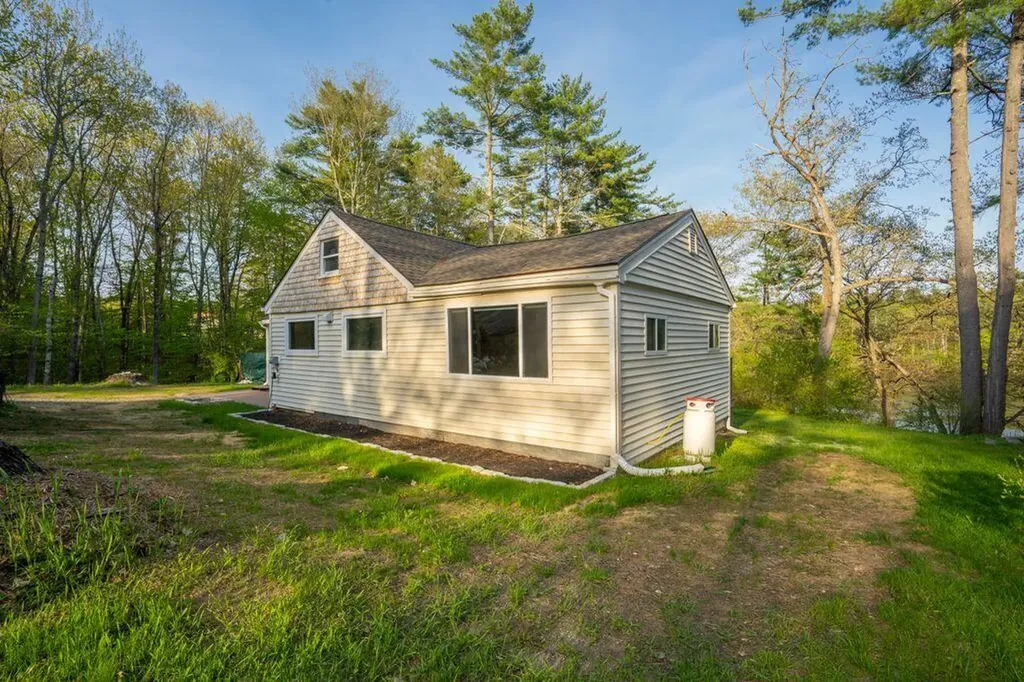 8 Emerson Drive Windham ME 04062