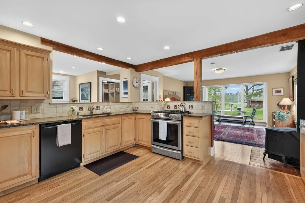 20 Longfellow Avenue Brunswick ME 04011