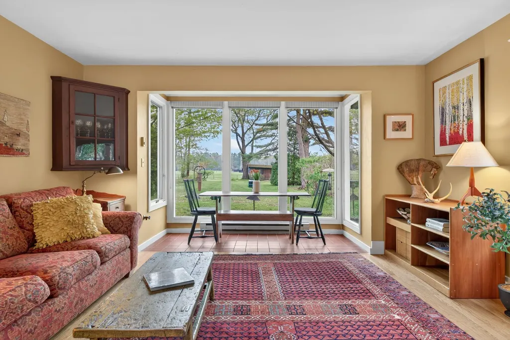 20 Longfellow Avenue Brunswick ME 04011