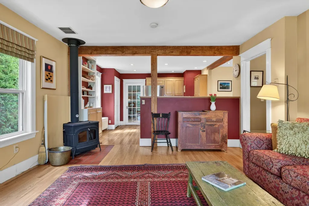 20 Longfellow Avenue Brunswick ME 04011